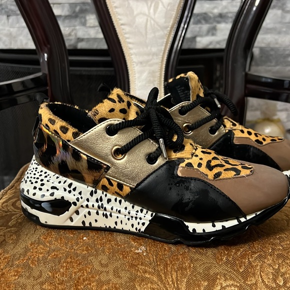 Steve Madden Women's Cliff Animal Sneaker- Size 8 - Picture 2 of 12